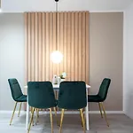 Modern Loft With View In Piata Romana * ブカレスト