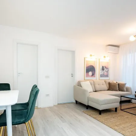 Modern Loft With View In Piata Romana Appartement