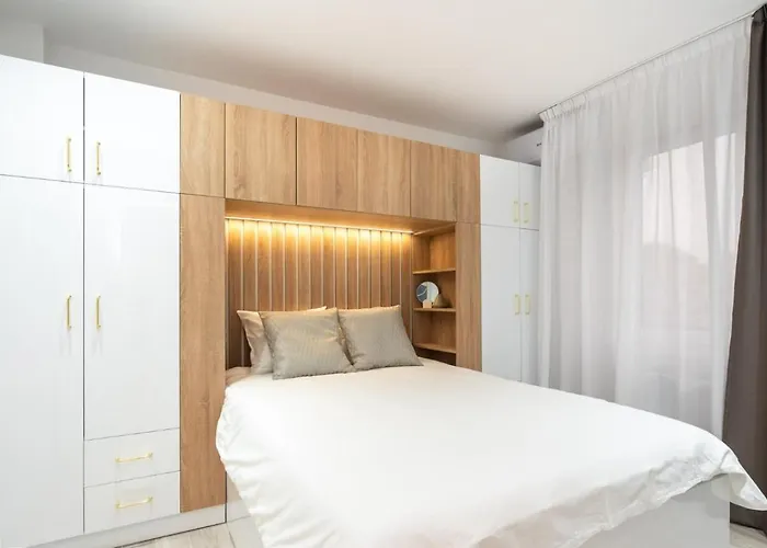 Апартаменты Modern Loft With View In Piata Romana
